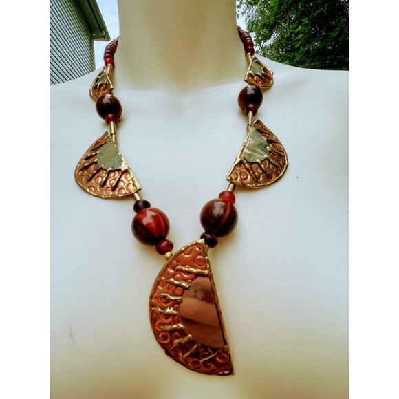 Vintage Bakelite Beaded Necklace Brutalist Brass copper Half Medallions - Picture 9 of 13